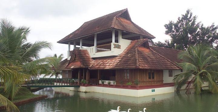 Aquasserenne Kollam Exteriör bild