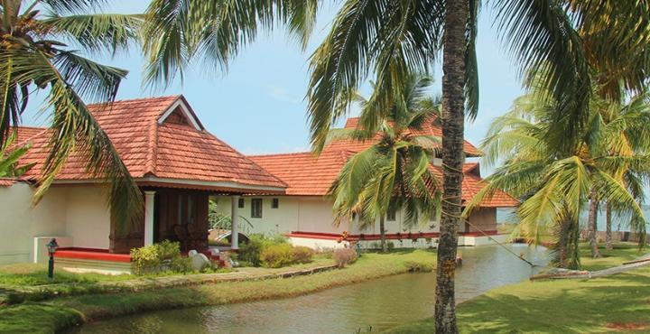 Aquasserenne Kollam Exteriör bild