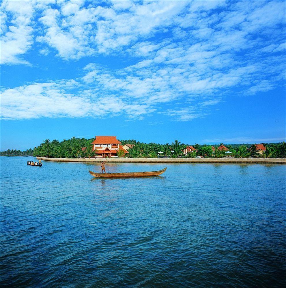 Aquasserenne Kollam Exteriör bild