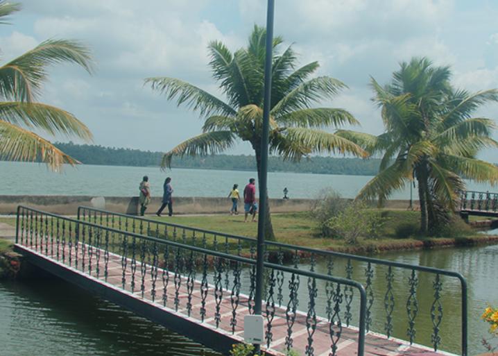 Aquasserenne Kollam Exteriör bild